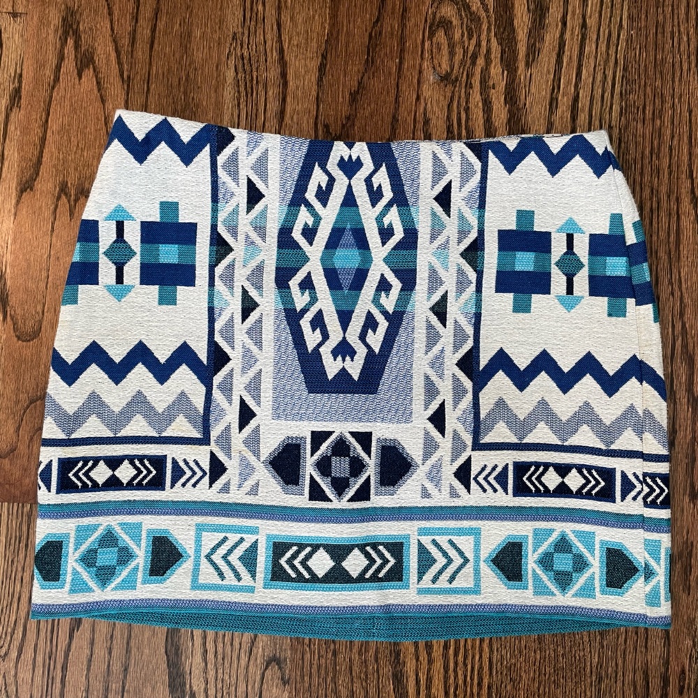 H & M aztec skirt